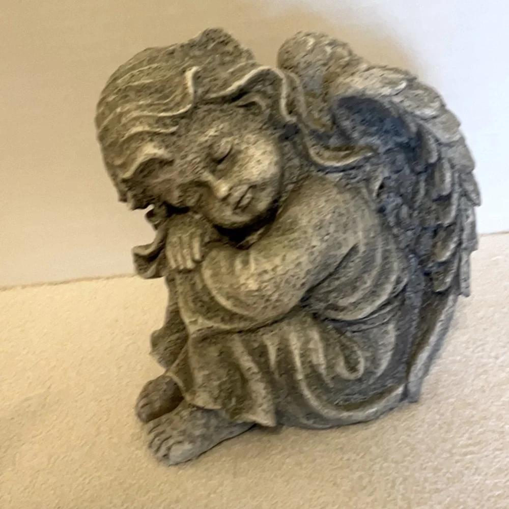 Restful Angel - Picture 2 of 4